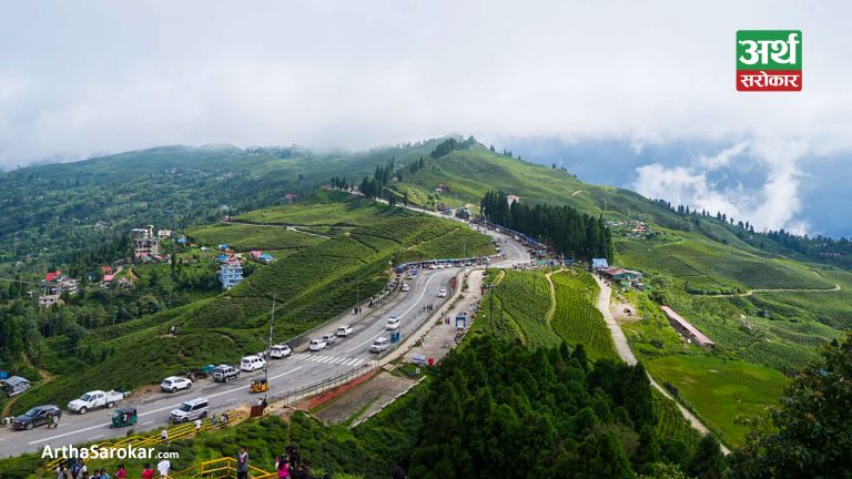 आहा ! कन्याम… (तस्विरहरू)