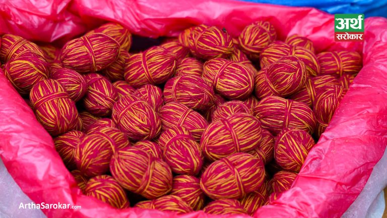 ह्वात्तै बढ्यो जनै र राखीको व्यापार… (तस्विरहरू)